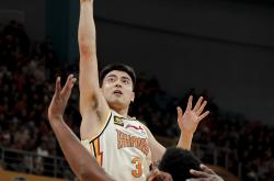 开云足球直播-球类比赛火爆进行，选手们奉献激情战役