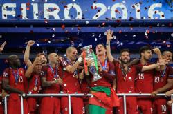 开云在线直播-欧洲联赛势如破竹，球队火力全开冲刺榜首的简单介绍