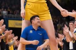 开云APP-男女篮球运动员即将在国际赛场上亮相