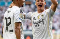 开云体育-皇家马德里死敌新援冬训期间遭遇意外的简单介绍