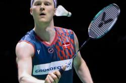 开云体育官方网站-泰国羽毛球队完胜丹麦羽毛球队，安赛龙三分雨点燃全场的简单介绍