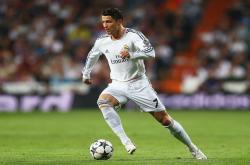 开云体育中国-绿茵与硬木的时空交错，当意甲焦点战遇见尼克斯压哨绝杀