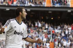 开云下载-格纳布里单骑救主，潜水艇险胜贝蒂斯守住欧战希望