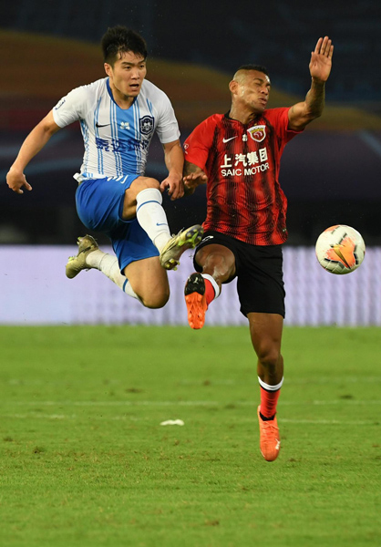 包含萨拉戈萨客场一城难求，保级形势严峻的词条