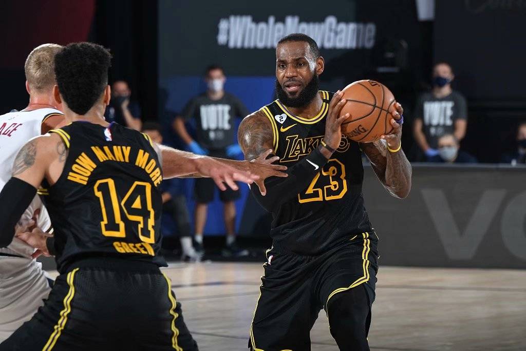 掘金绝杀凯尔特人B队，拉文完成帽子戏法的简单介绍