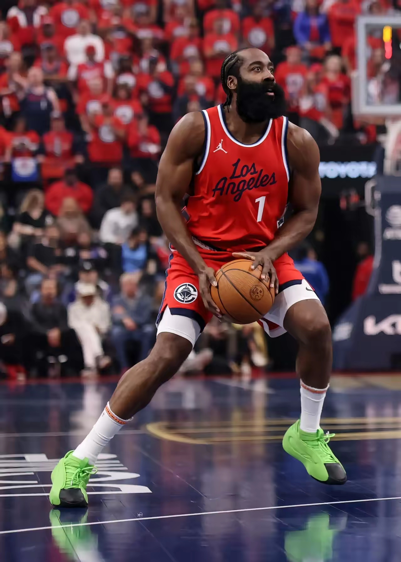 快船爆冷公牛，杰伦·布朗制霸全场的简单介绍