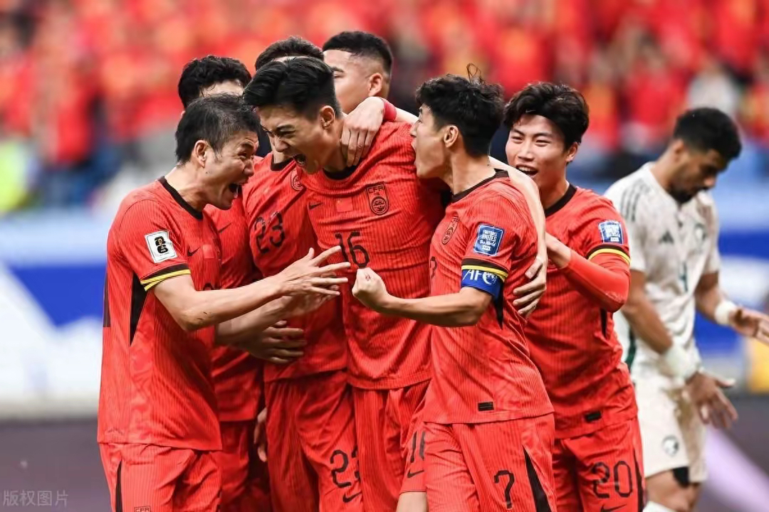 球员们为争夺冠军展开激烈角逐