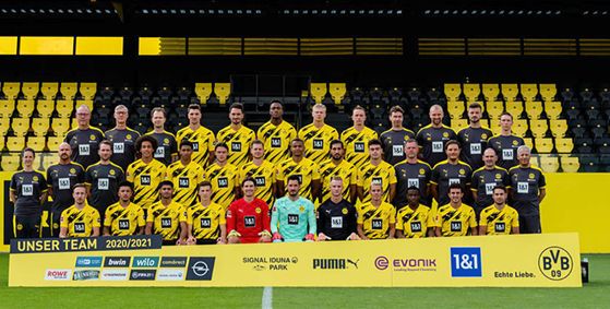 多特蒙德球员合作默契，取得胜利