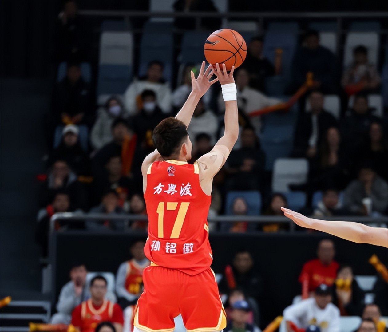 山西男篮惨败青岛队，雪上加霜的简单介绍