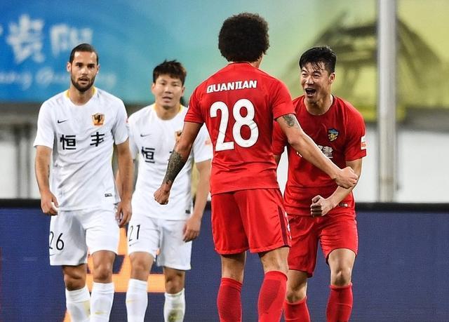 恒大客场击败鲁能，继续领先积分榜的简单介绍