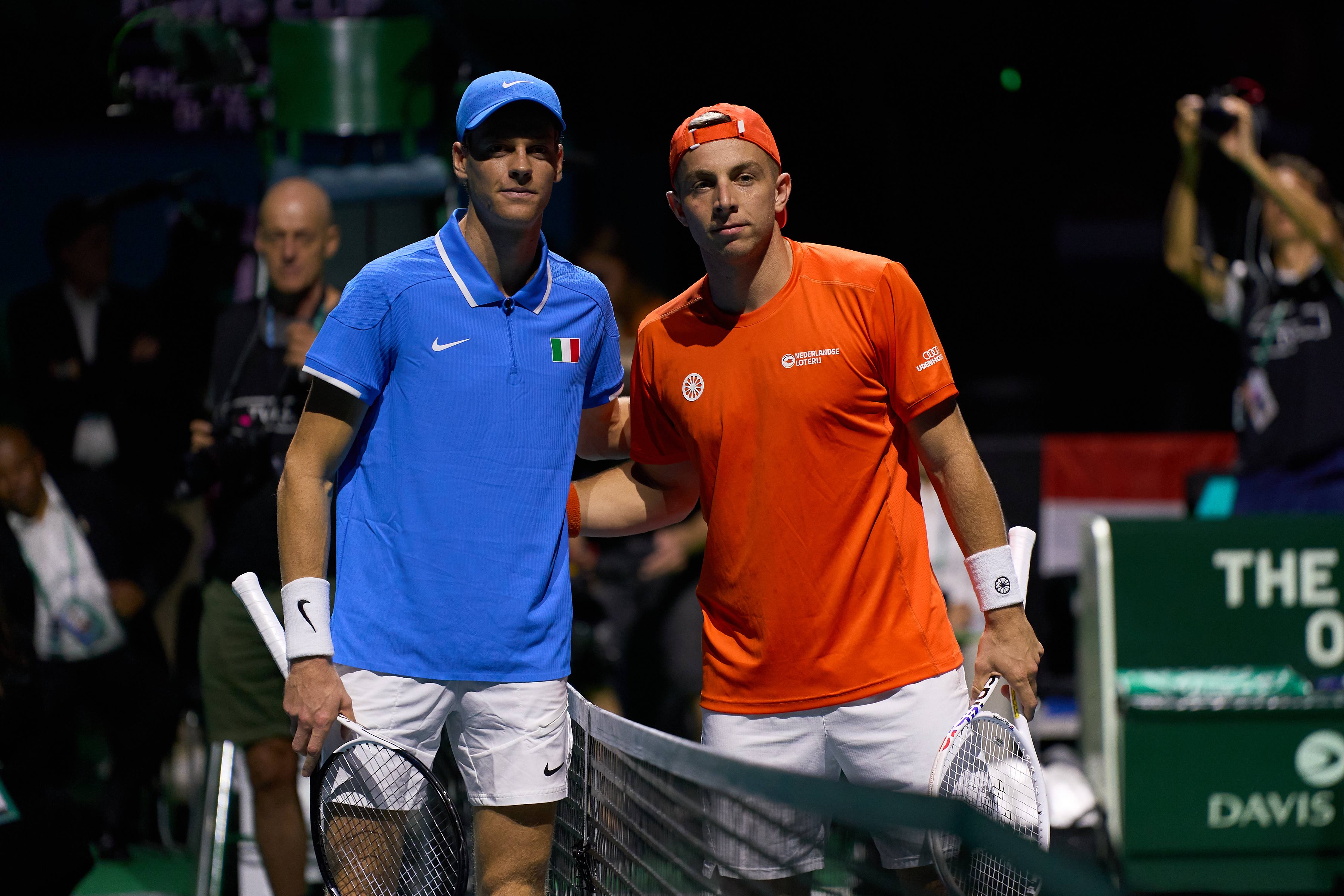 包含戴维斯杯横扫拉沃尔杯，西西帕斯扛起全队的词条