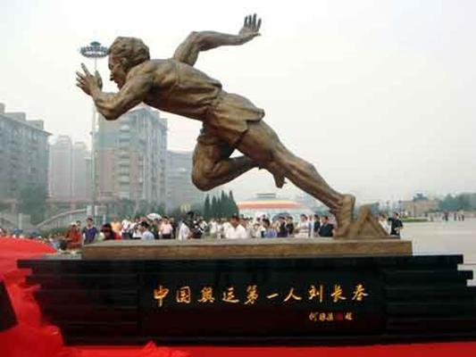 谁将成为比赛的最终赢家，各路观众有目共睹