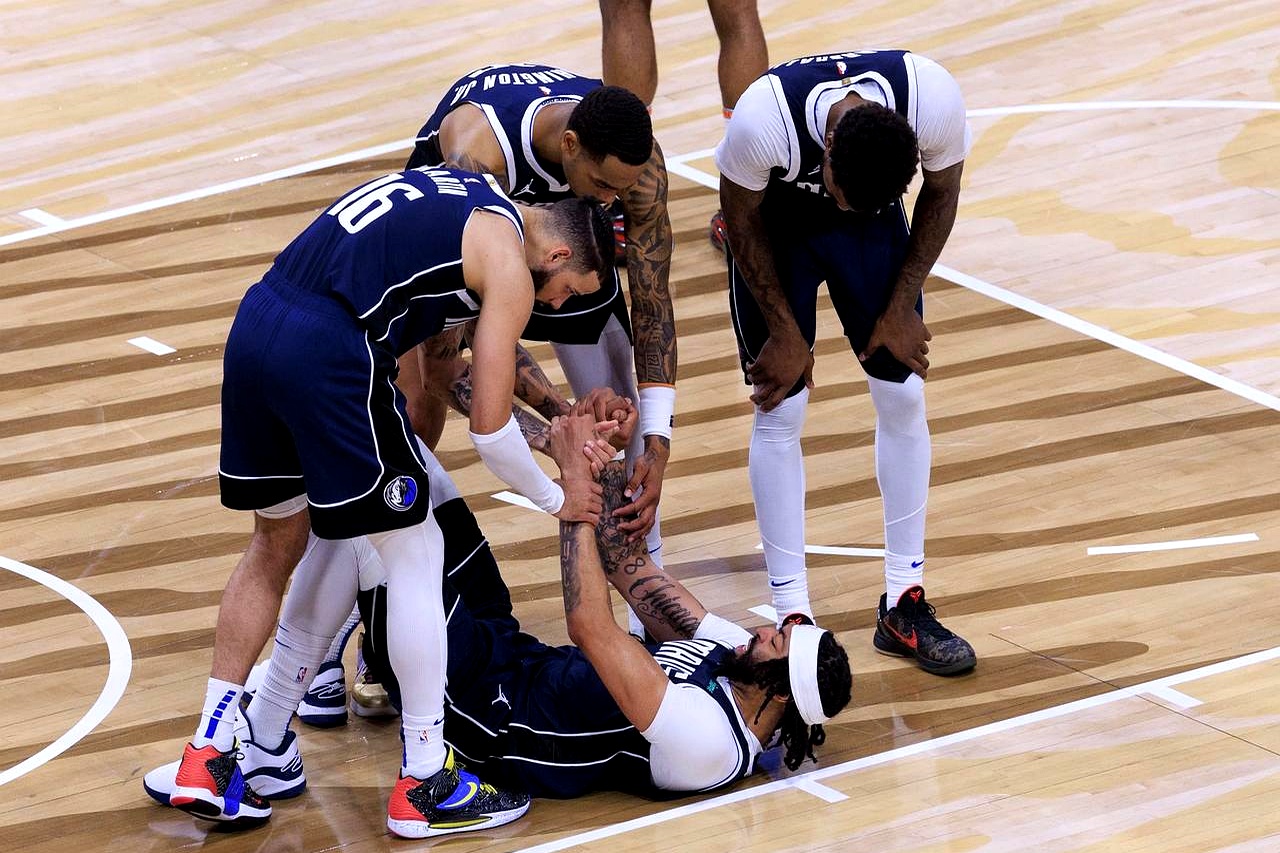 公牛客场击败独行侠，展现球队统治力的简单介绍