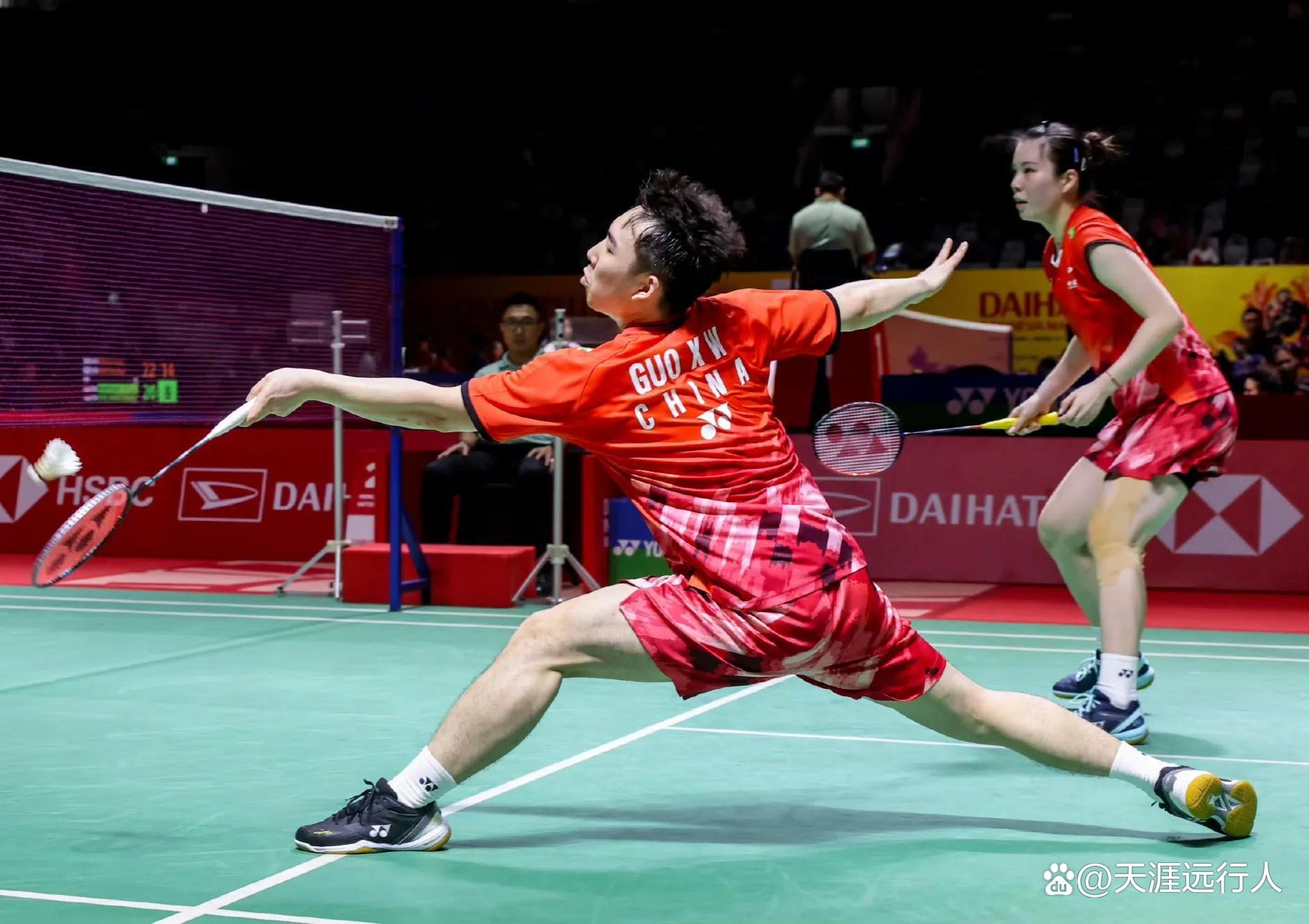 包含印尼羽毛球队完胜丹麦羽毛球队，陶菲克高光表现的词条