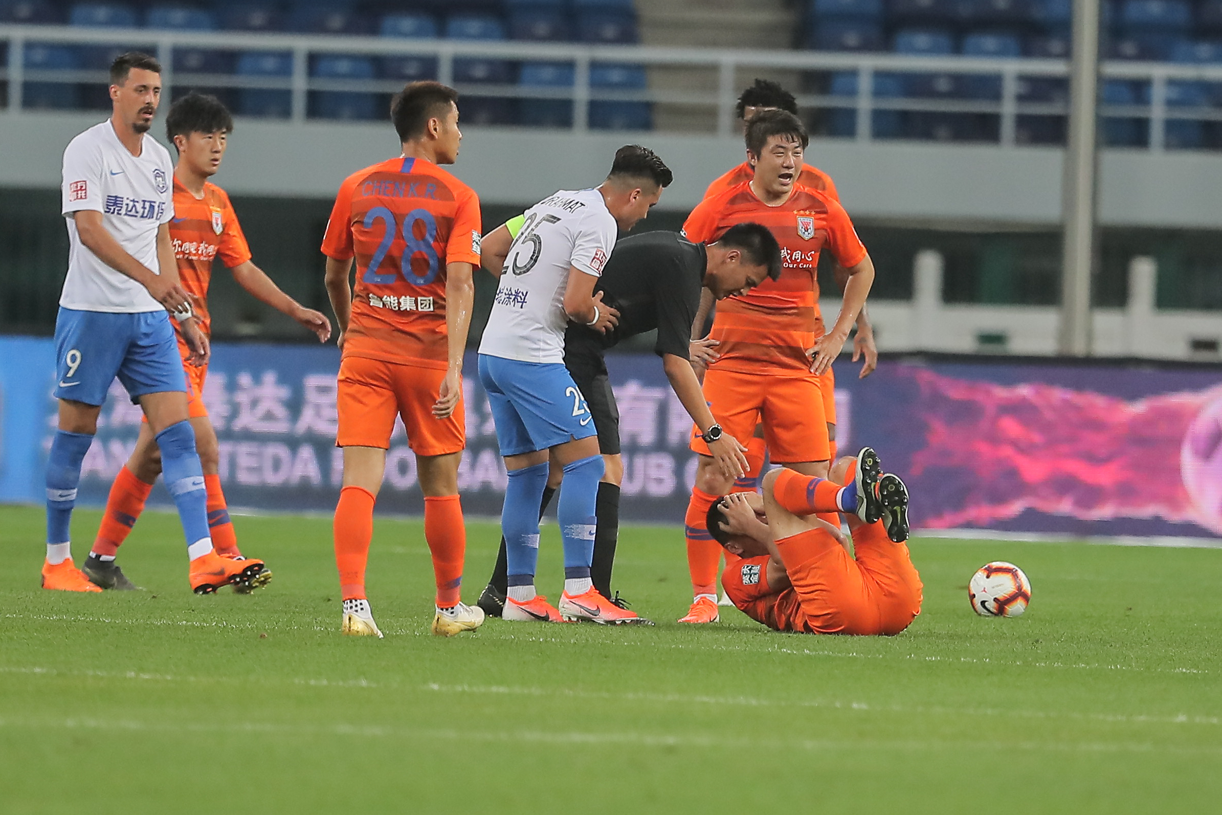 沈阳东亚在主场力克天津泰达，取得关键胜利！的简单介绍