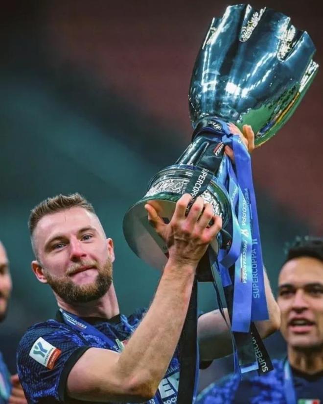 国际米兰血洗加拿大，德利赫特关键制胜的简单介绍