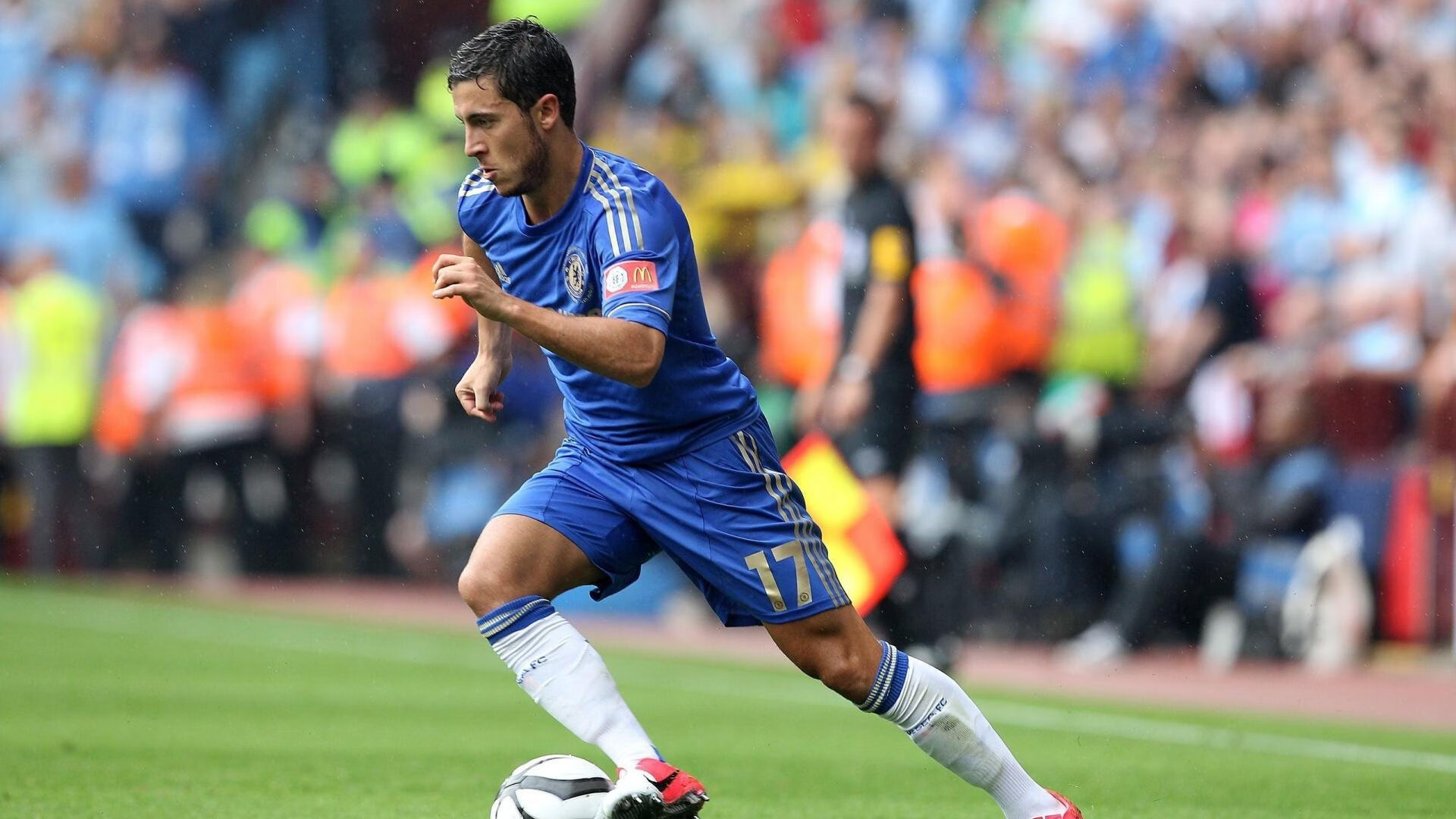 里昂之夜，皮克在英格兰巅峰对决中接管欧冠淘汰赛