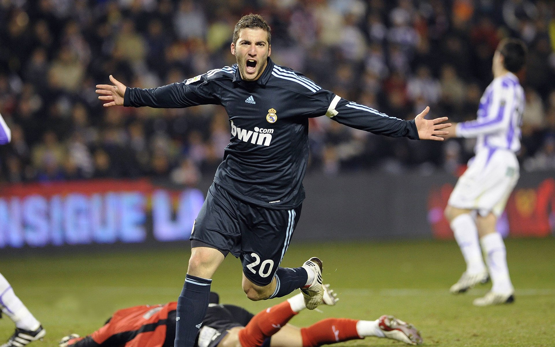 猛龙绝杀勇士，布伦森扛起全队，一场属于意志的胜利