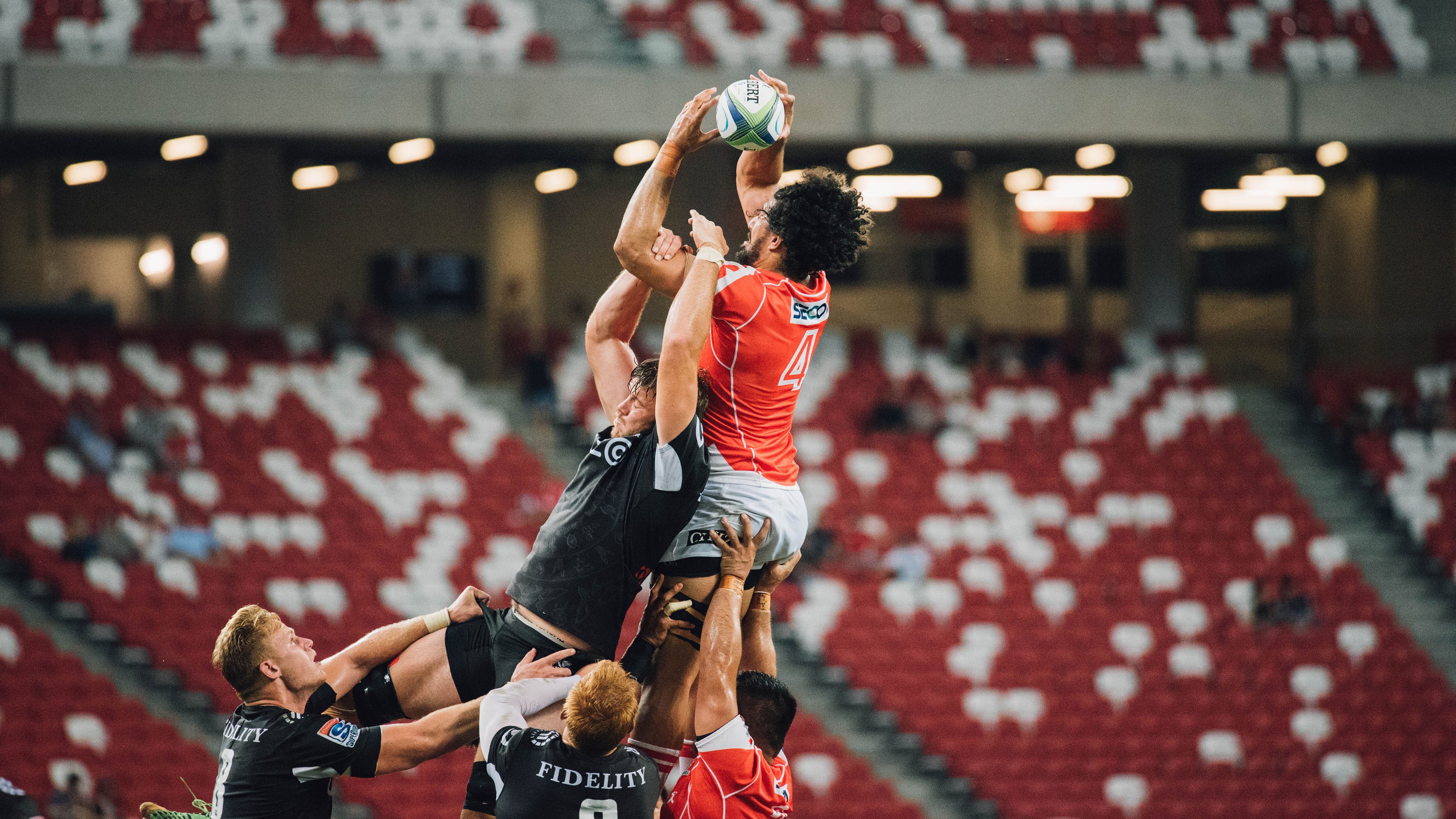 威尔士力克里昂，当布鲁诺在F1年度争冠中接管比赛